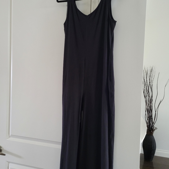 Jumpsuit With Pockets Size Medium - Picture 6 of 11